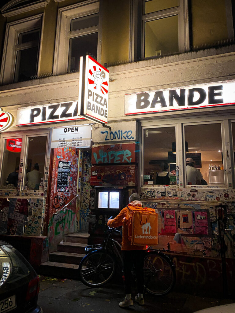 Eingang Pizzeria Pizza Bande