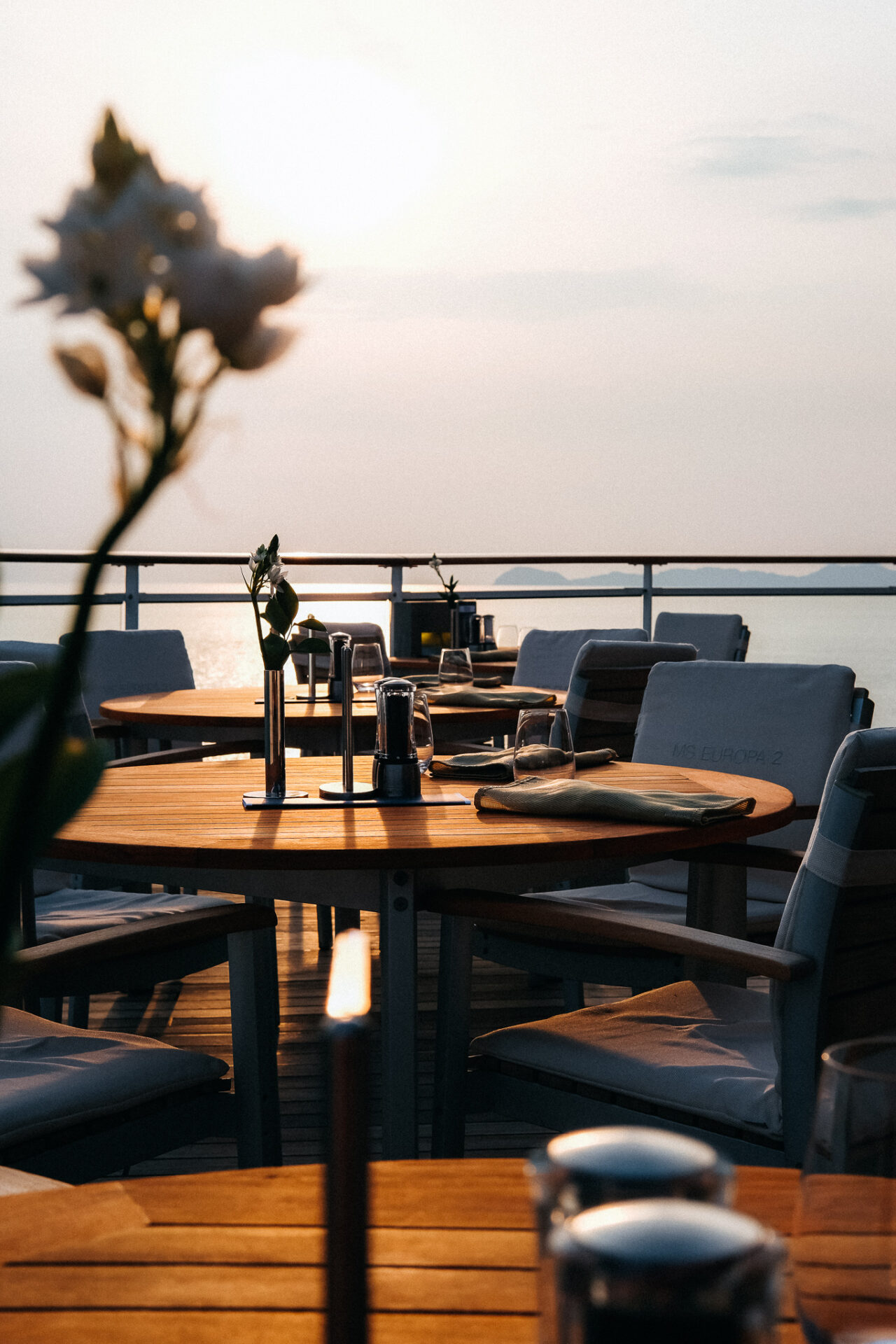 Restaurant mit Meerblick am Heck auf der EUROPA 2