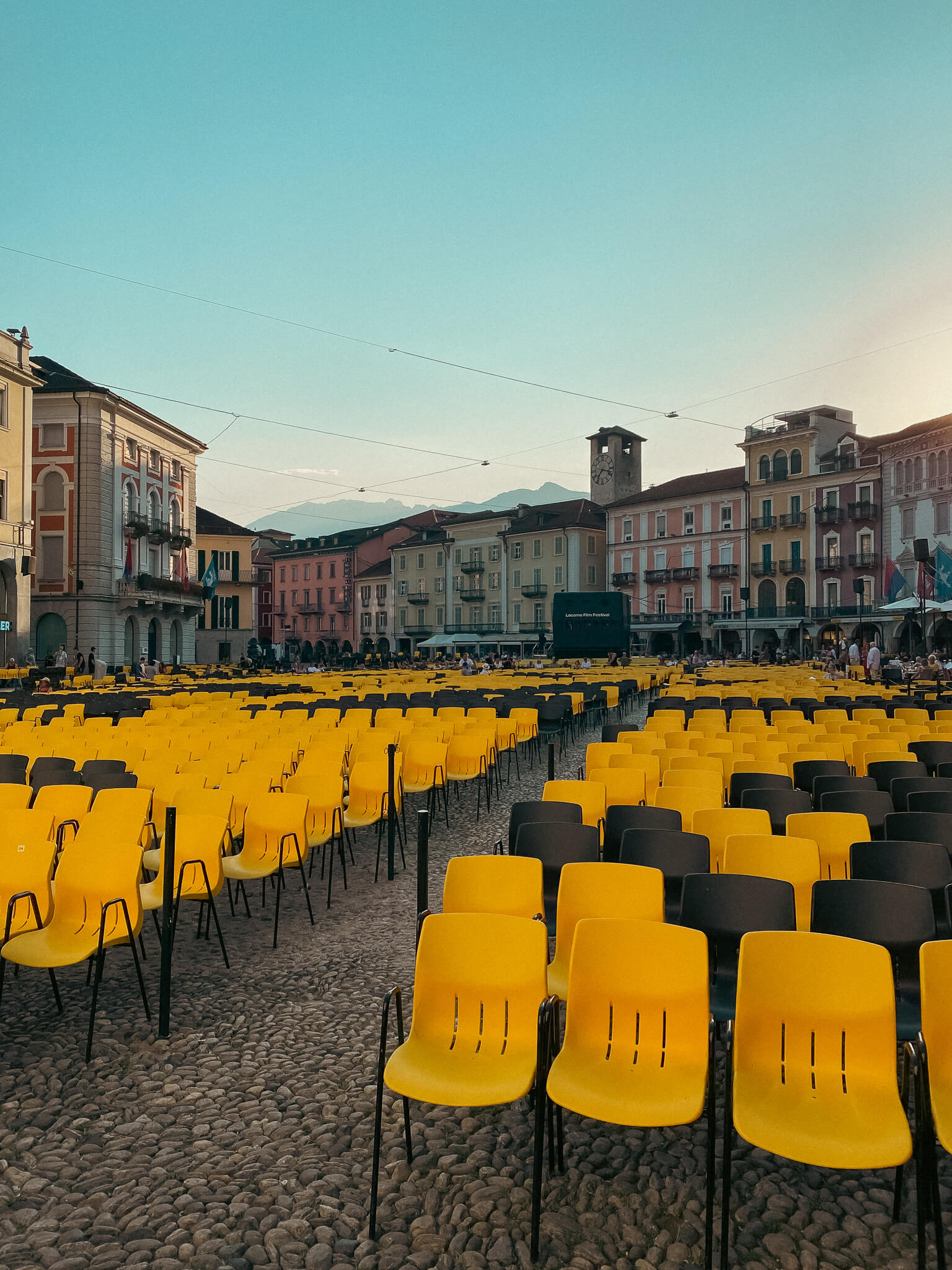 Piazza Grande mit Filmfest-Bestuhlung in Locarno
