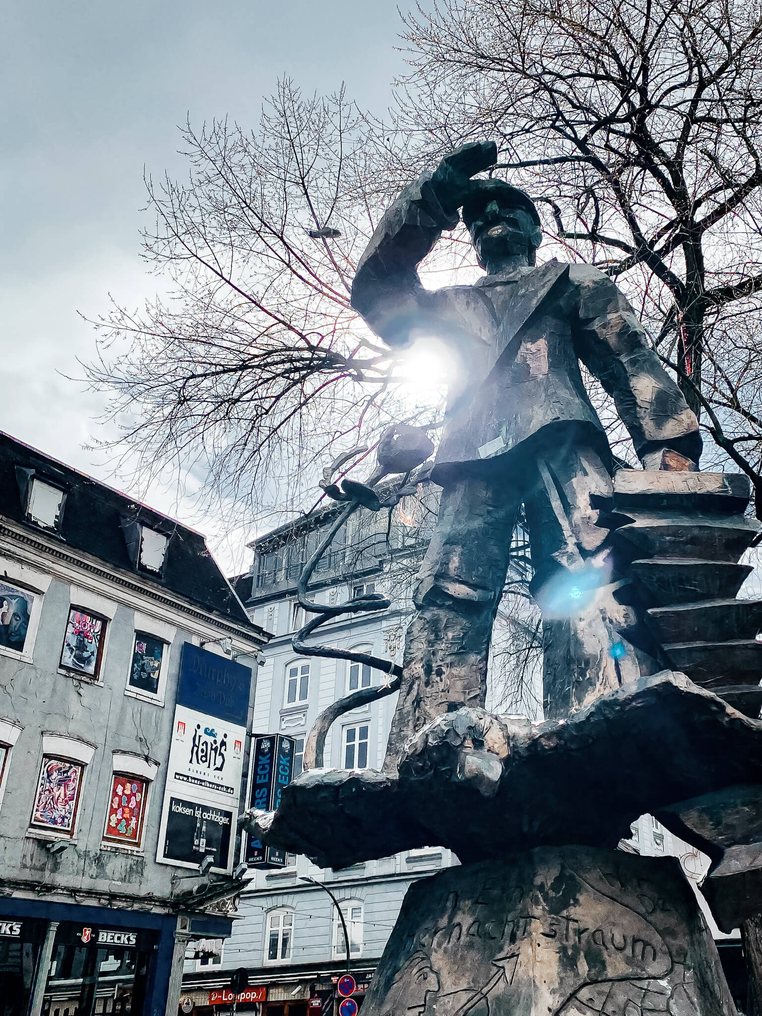 Hans Albers Denkmal auf dem Hans Albers Platz